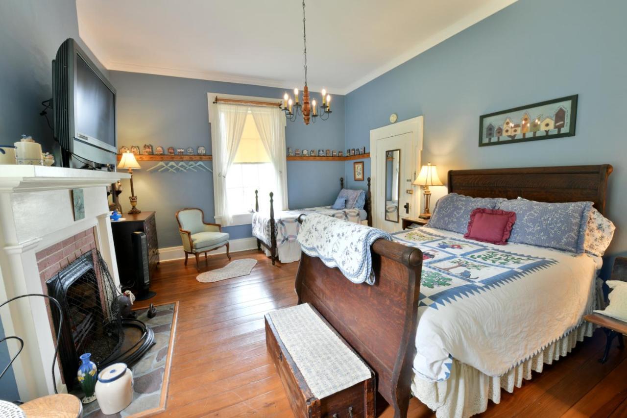 The Pines Of Dresden Bed & Breakfast Exterior foto