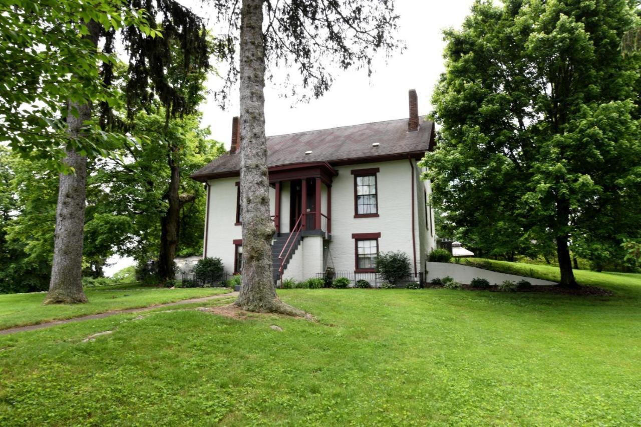 The Pines Of Dresden Bed & Breakfast Exterior foto