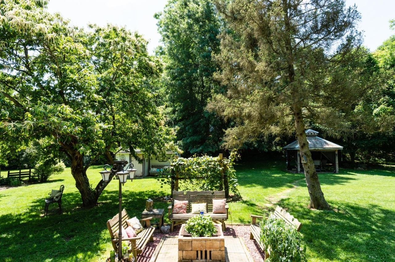 The Pines Of Dresden Bed & Breakfast Exterior foto