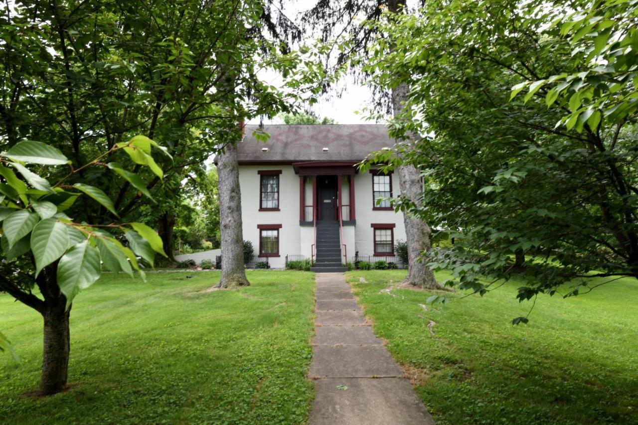 The Pines Of Dresden Bed & Breakfast Exterior foto
