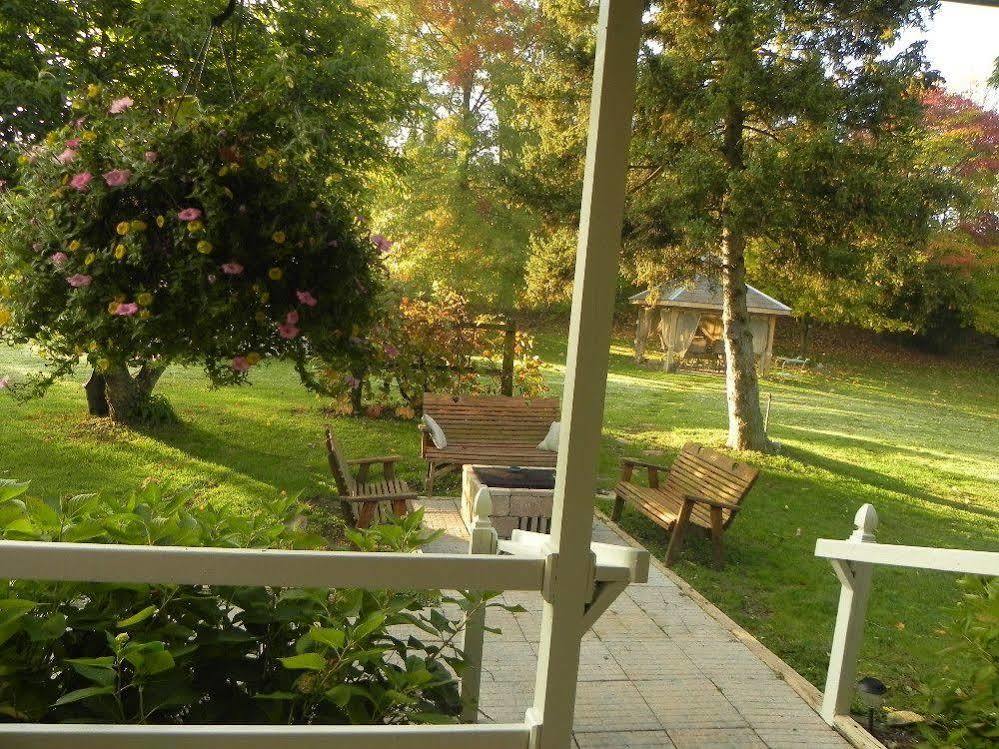 The Pines Of Dresden Bed & Breakfast Exterior foto